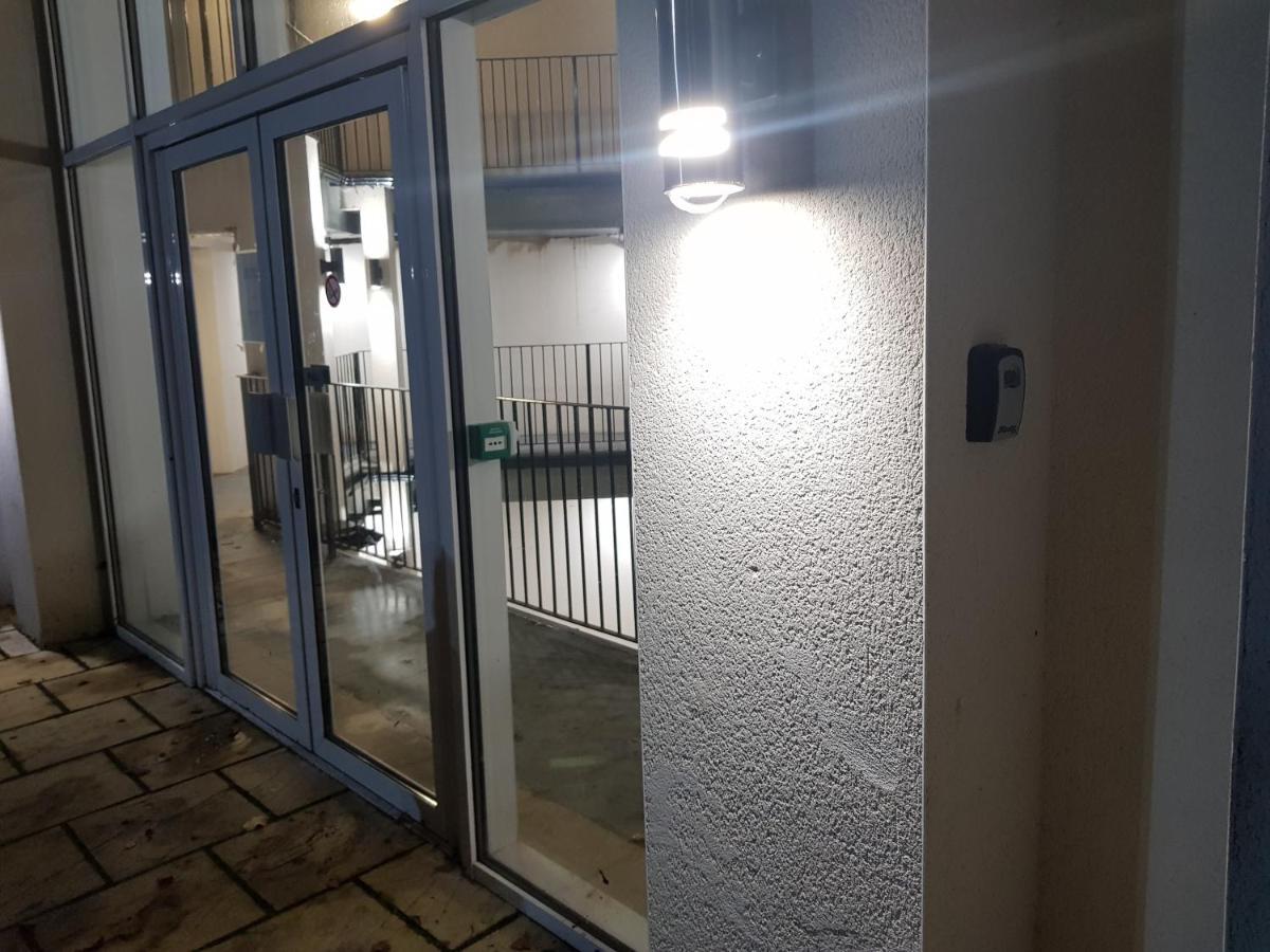 Homebird Property - Epsom Apartment 哈罗盖特 外观 照片